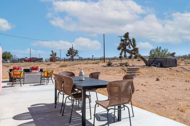 1824 Balsa Avenue, Yucca Valley, CA 92284