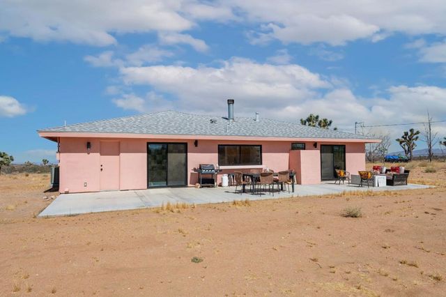 1824 Balsa Avenue, Yucca Valley, CA 92284