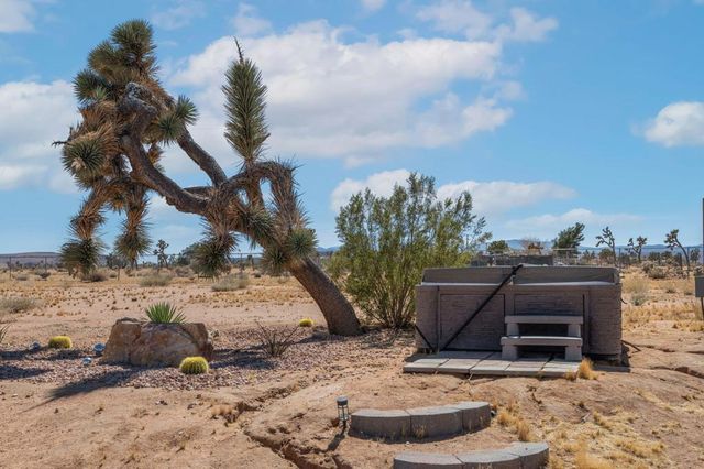 1824 Balsa Avenue, Yucca Valley, CA 92284
