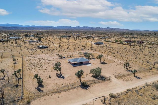 1824 Balsa Avenue, Yucca Valley, CA 92284