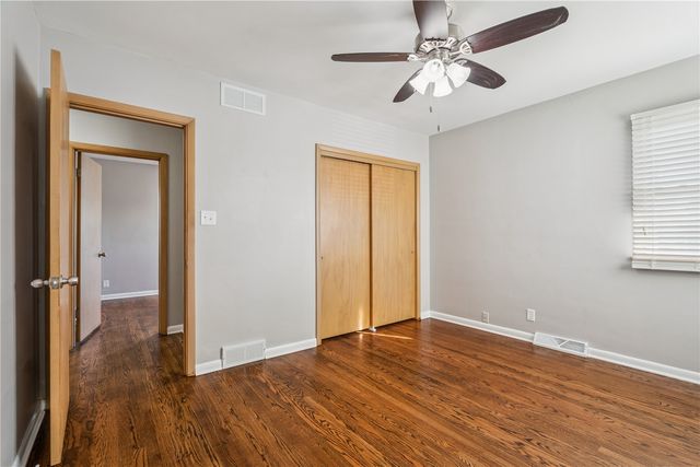 705 Grantwood Drive SE, Cedar Rapids, IA 52403