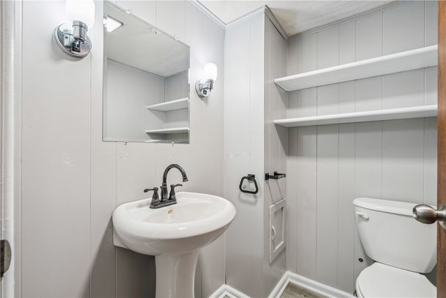 705 Grantwood Drive SE, Cedar Rapids, IA 52403