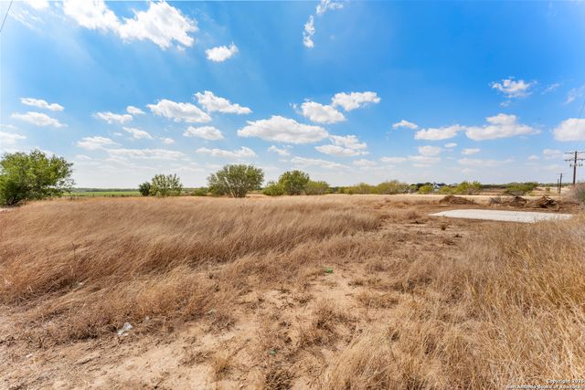 3041 FM 1333, Poteet, TX 78065