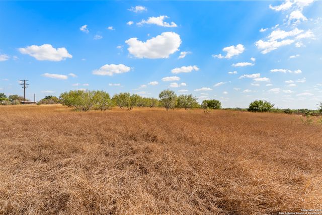 3041 FM 1333, Poteet, TX 78065