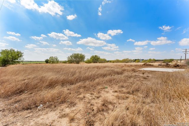 3041 FM 1333, Poteet, TX 78065