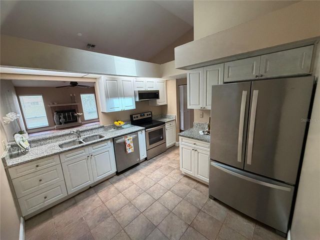 2315 SE 19TH CIRCLE, Ocala, FL 34471