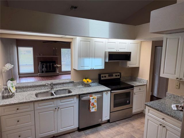 2315 SE 19TH CIRCLE, Ocala, FL 34471