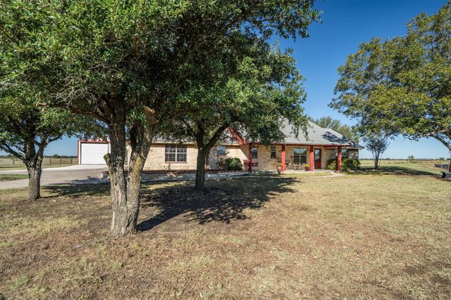 1233 Fm 901, Collinsville, TX 76233