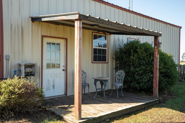 1233 Fm 901, Collinsville, TX 76233