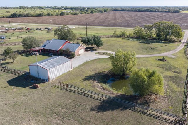 1233 Fm 901, Collinsville, TX 76233