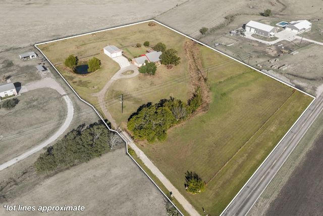 1233 Fm 901, Collinsville, TX 76233