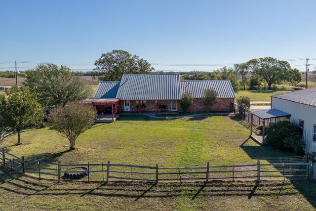 1233 Fm 901, Collinsville, TX 76233