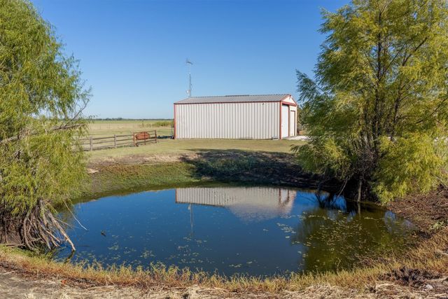 1233 Fm 901, Collinsville, TX 76233