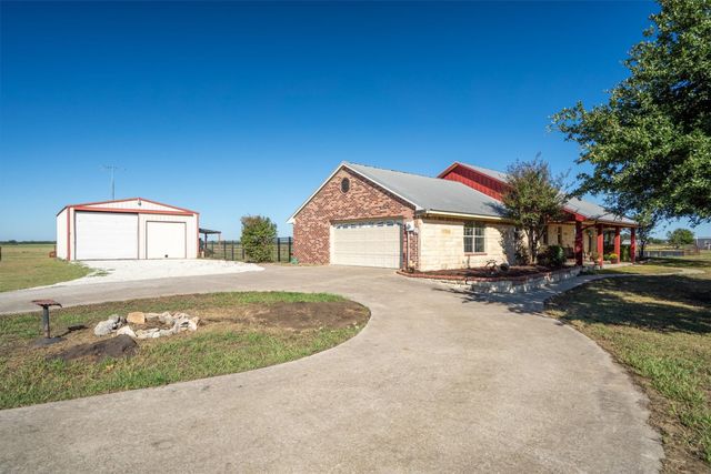 1233 Fm 901, Collinsville, TX 76233