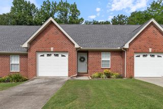210 Johnstone Dr, Dickson, TN 37055