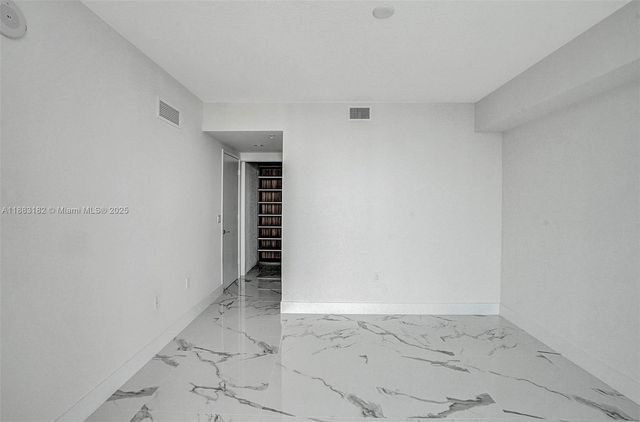 330 Sunny Isles Blvd 5-2205, Sunny Isles Beach, FL 33160