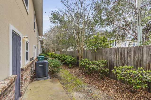 1486 Bentley Circle, Fort Walton Beach, FL 32547