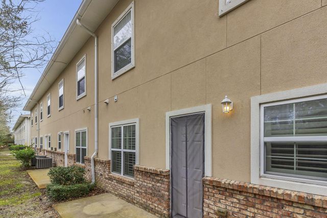 1486 Bentley Circle, Fort Walton Beach, FL 32547