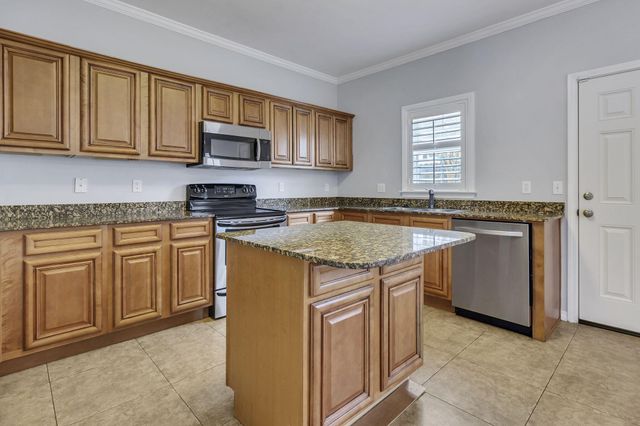 1486 Bentley Circle, Fort Walton Beach, FL 32547