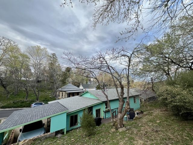 40 Owen Street, Eureka Springs, AR 72632