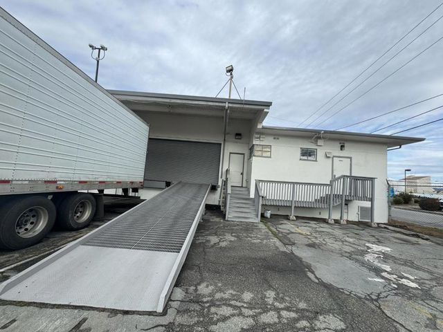 1084 Terven Avenue, Salinas, CA 93901