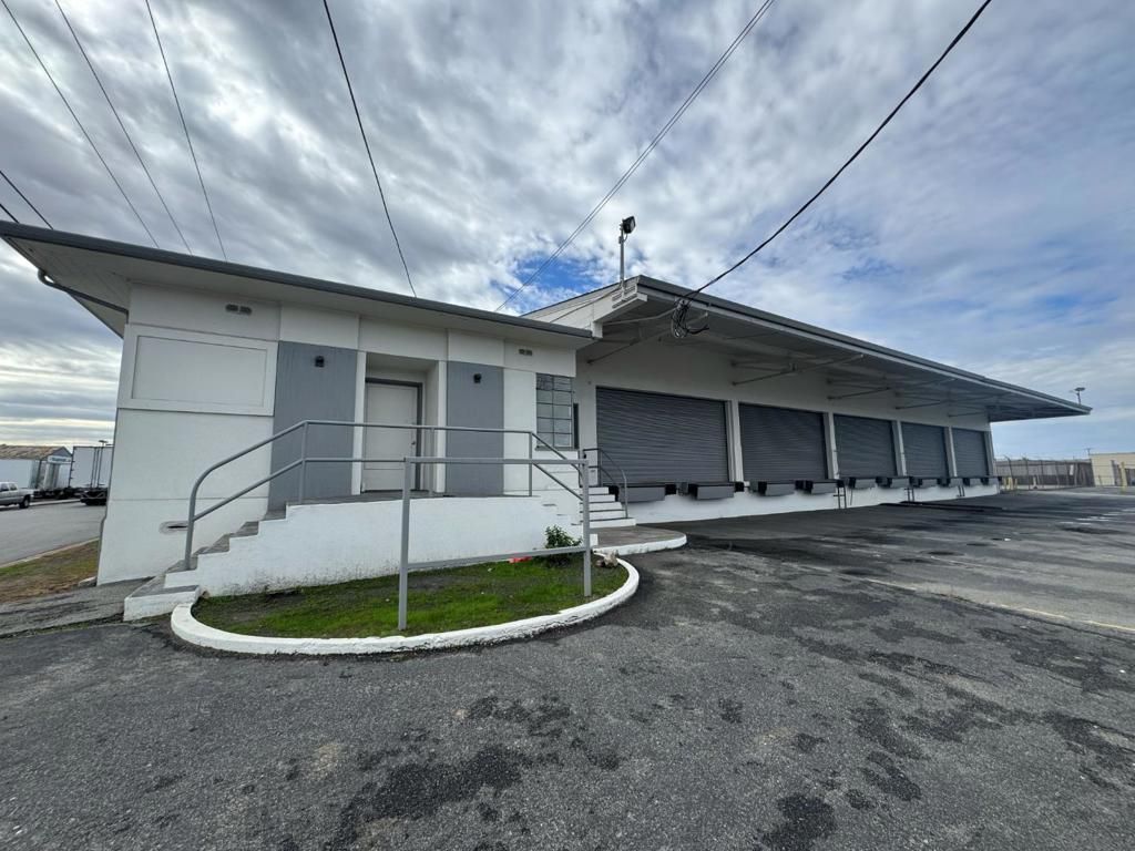 1084 Terven Avenue, Salinas, CA 93901