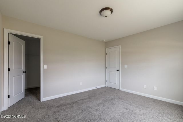 300 Waylon Way, Holly Ridge, NC 28445