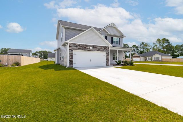300 Waylon Way, Holly Ridge, NC 28445