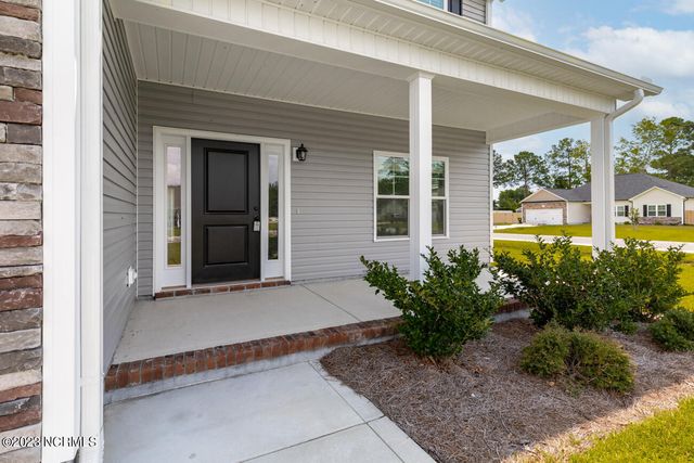 300 Waylon Way, Holly Ridge, NC 28445