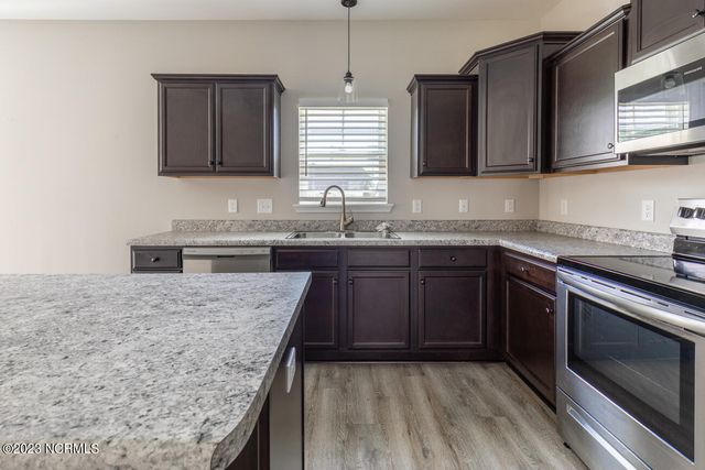 300 Waylon Way, Holly Ridge, NC 28445