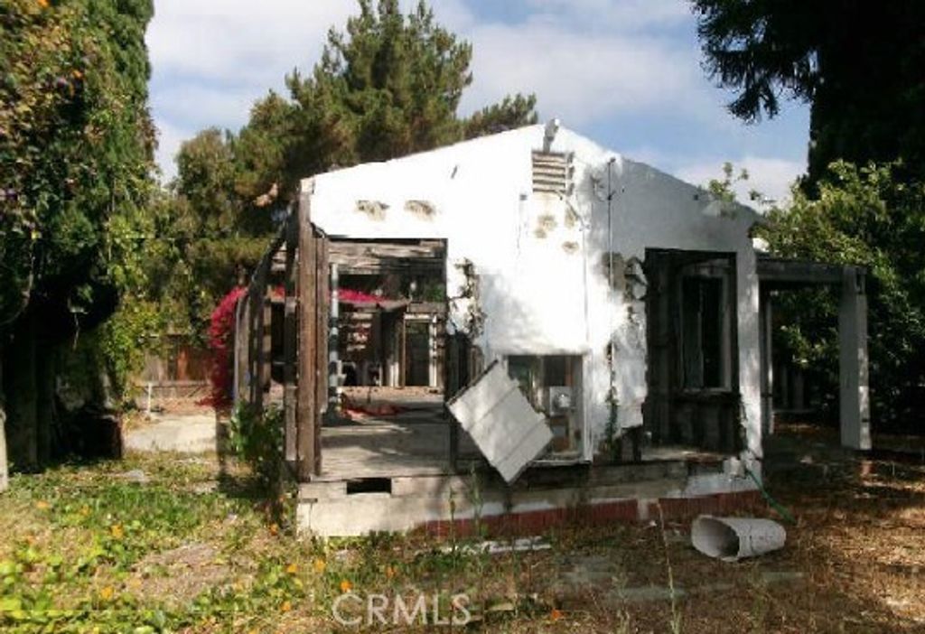 10544 Louisiana Avenue, Los Angeles, CA 90025