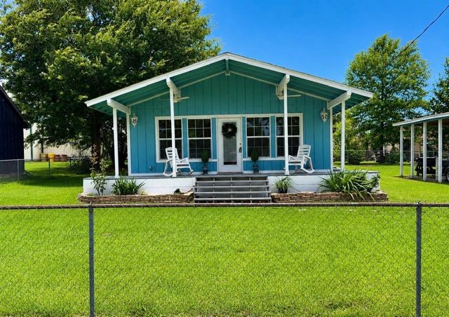124 4th Avenue, Onalaska, TX 77360