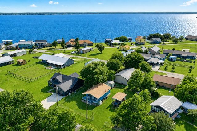124 4th Avenue, Onalaska, TX 77360