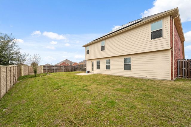 516 Clearlake Drive, Waxahachie, TX 75165