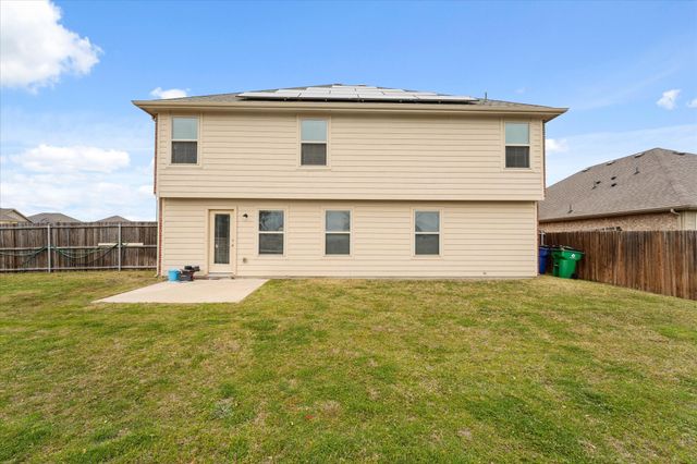 516 Clearlake Drive, Waxahachie, TX 75165