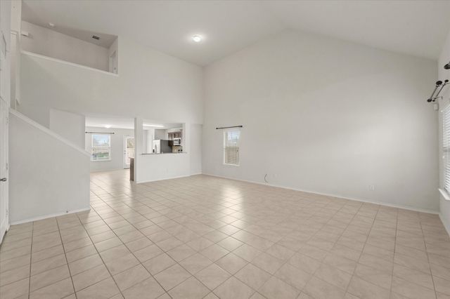 516 Clearlake Drive, Waxahachie, TX 75165