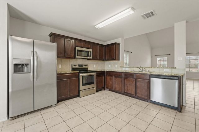 516 Clearlake Drive, Waxahachie, TX 75165