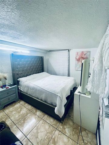 2751 Nw 99th Street, Miami, FL 33147