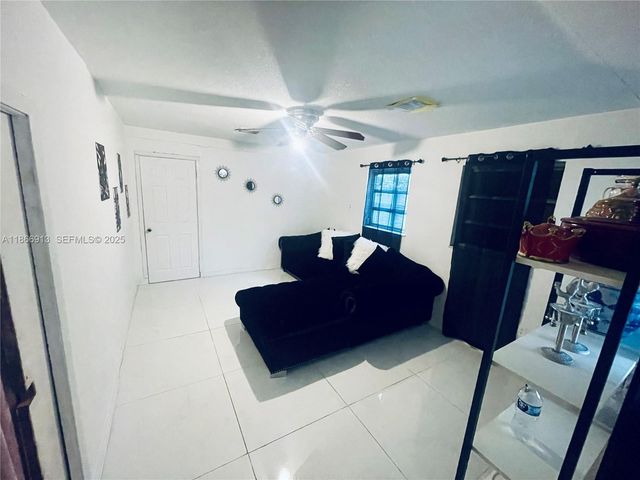 2751 Nw 99th Street, Miami, FL 33147