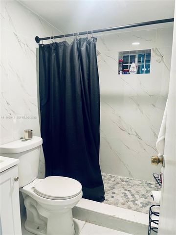 2751 Nw 99th Street, Miami, FL 33147