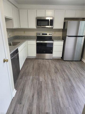 2105 Pier Point PL, Virginia Beach, VA 23455