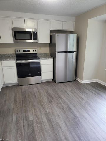 2105 Pier Point PL, Virginia Beach, VA 23455