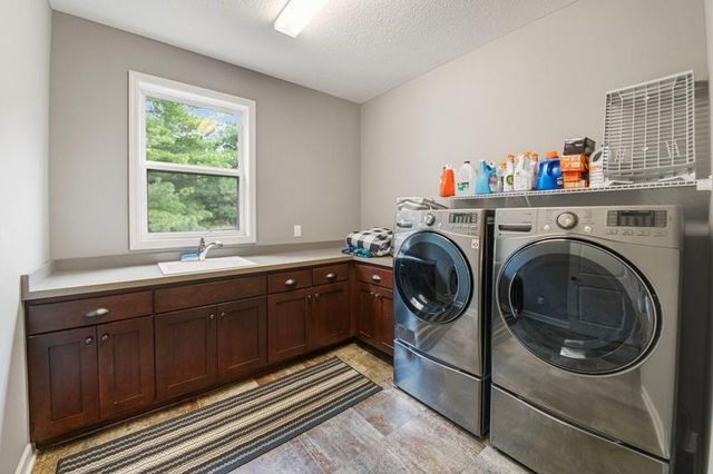 2460 White Pine Way, Stillwater, MN 55082