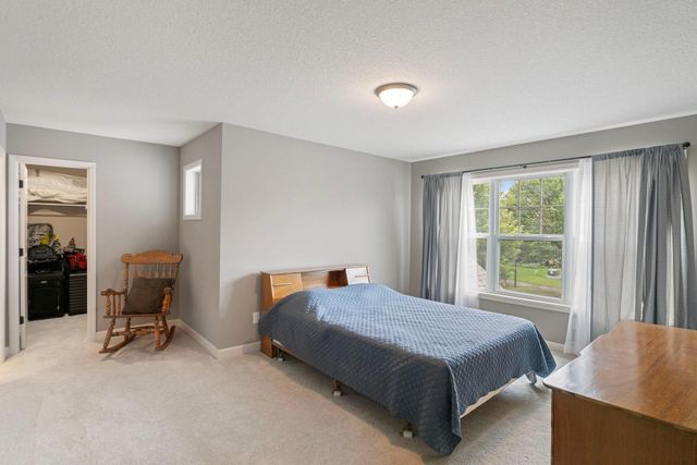 2460 White Pine Way, Stillwater, MN 55082