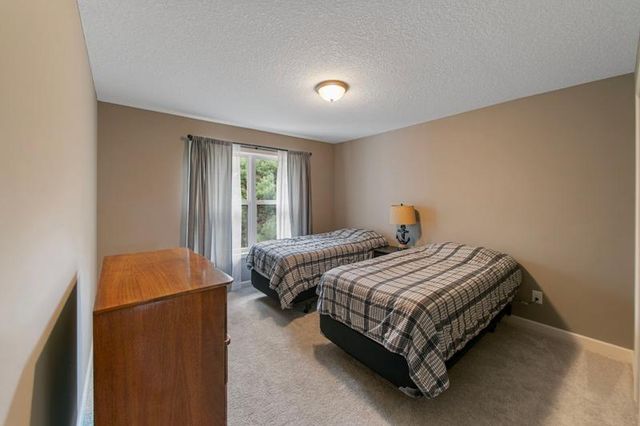 2460 White Pine Way, Stillwater, MN 55082