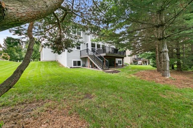 2460 White Pine Way, Stillwater, MN 55082