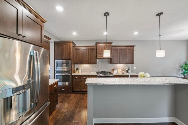 2460 White Pine Way, Stillwater, MN 55082