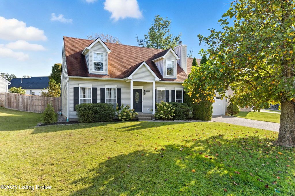 8613 Hickory Falls Ln, Pewee Valley, KY 40056