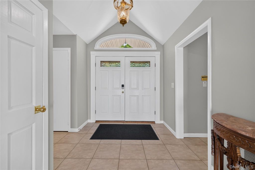 2 Centershore Road S, Centerport, NY 11721 — photo 5