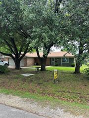 502 E Roosevelt, Whitney, TX 76692